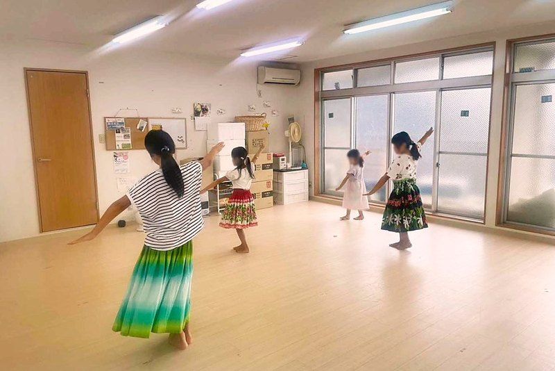 お子さまがレッスンを受ける様子